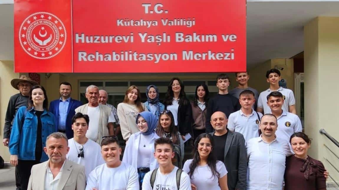 HUZUREVİ YAŞLI BAKIM VE REHABİLİTASYON MERKEZİNE ZİYARET